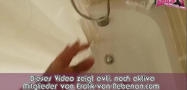  Deutsche exfreundin macht blowjob im badezimmer und schluckt sperma